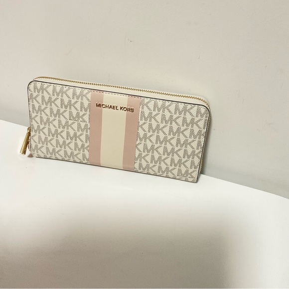Michael Michael Kors Logo Continental Wallet / Wristlet (NWT)